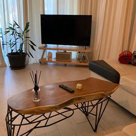 Villa Mo House *
