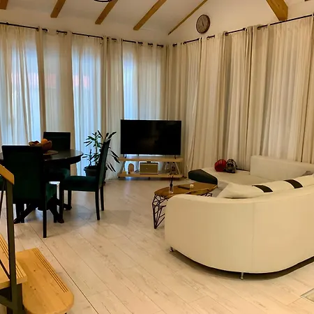 Villa Mo House *